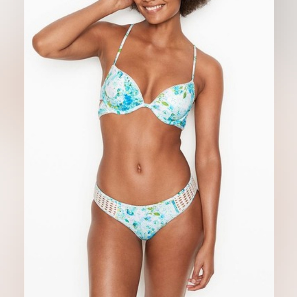 Victoria Secret Crochet Bikini Top 34C